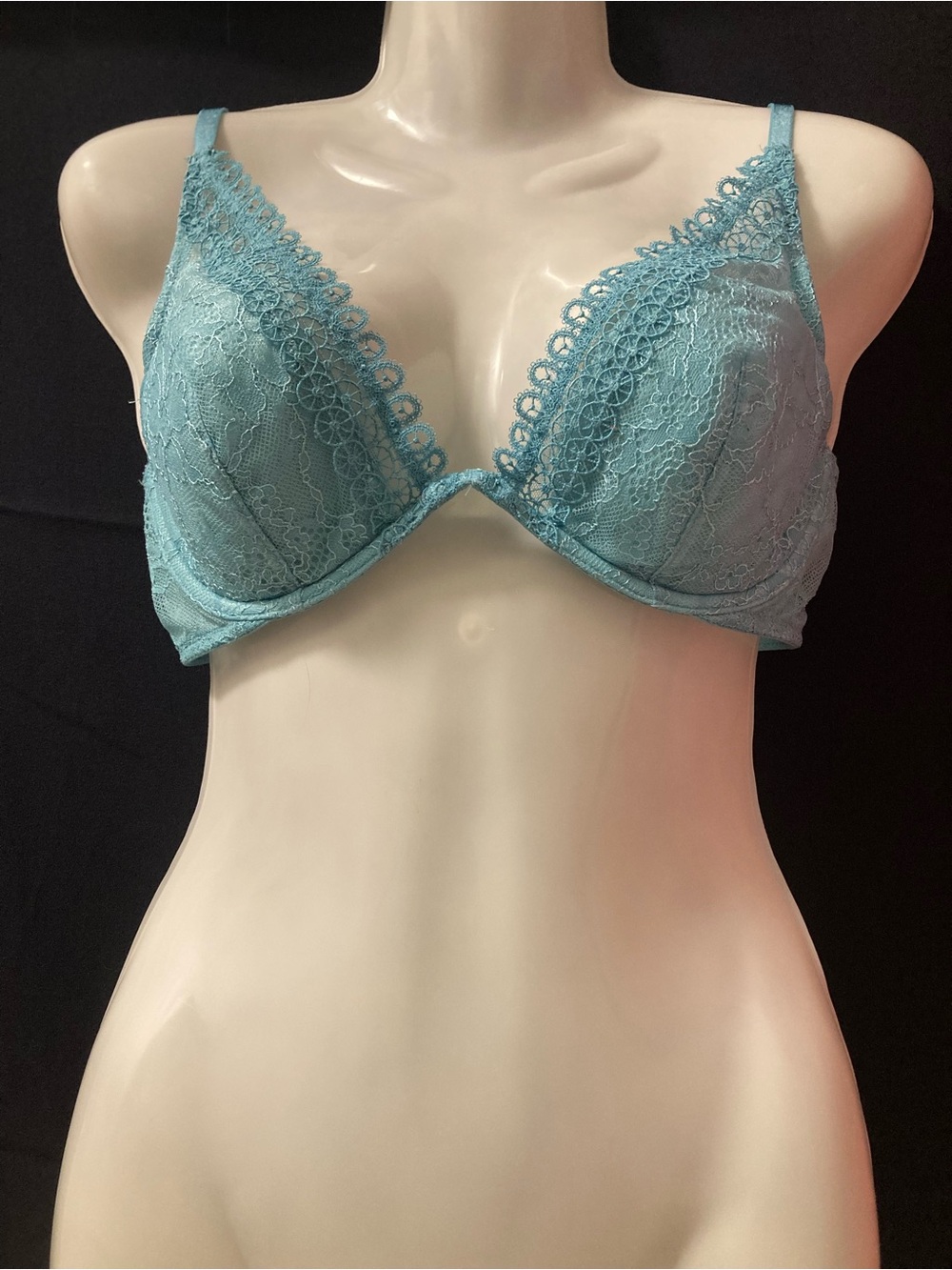 Victoria’s Secret Aqua Lace Push Up Bra 36C D80